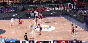 十八般武艺!曾凡博反击快攻+转身跳投样样有 还突分喂饼胡金秋