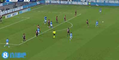 半场-那不勒斯暂1-0卡利亚里 麦克托米奈精彩凌空侧勾破门